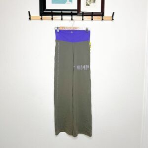Zumba NWT! Stomp Z Pant Gunmetal Gray & Purple Yoga Dance Pants - Size Small
